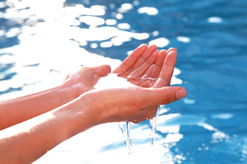 Eco-, wallet- and health-friendly alternatives to chlorine pools