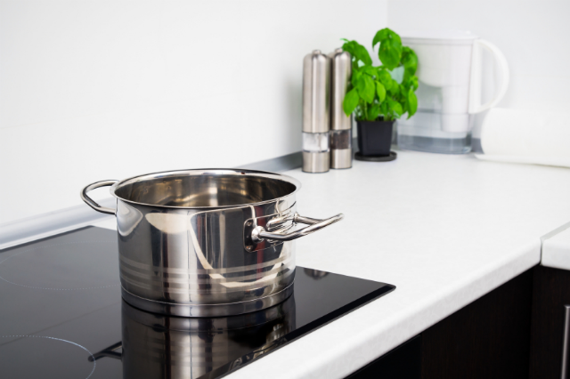 Pros and cons of induction ranges