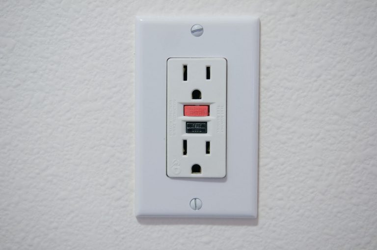 What are GCFI and GFI Outlets? Homestructions
