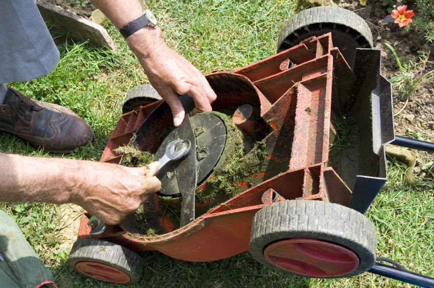 How to prepare your lawn equipment for fall and winter